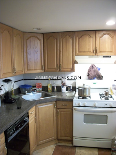 Allston Apartment for rent 2 Bedrooms 1 Bath Boston - $2,500