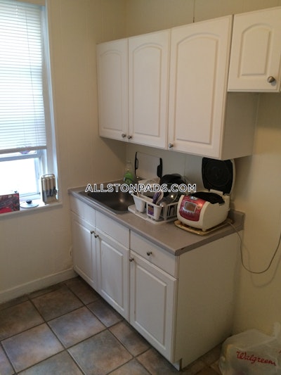 Allston Apartment for rent 1 Bedroom 1 Bath Boston - $2,550 No Fee