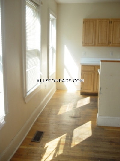 Lower Allston Apartment for rent 3 Bedrooms 1.5 Baths Boston - $3,375