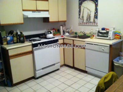 Lower Allston Great 3 Bed 1 bath available NOW on Haskell St in Allston!!  Boston - $3,150