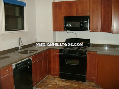 Roxbury Apartment for rent 2 Bedrooms 1 Bath Boston - $2,850 50% Fee