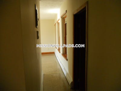Roxbury Apartment for rent 4 Bedrooms 1 Bath Boston - $3,600