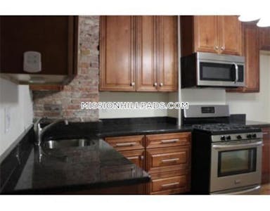 Roxbury Apartment for rent 2 Bedrooms 2 Baths Boston - $2,550