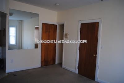 Brookline Studio 1 Bath  Coolidge Corner - $2,215 No Fee