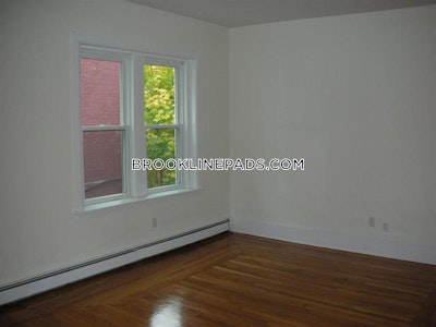 Brookline 0 Bed 1 Bath BROOKLINE- WASHINGTON SQUARE $2,335  Washington Square - $2,335 No Fee