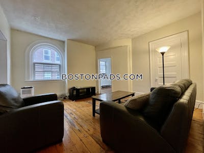 Brookline Spacious & Distinctive 4BD 2BA Boston University Unit Boston University - $6,400
