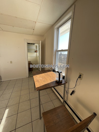 Mission Hill 3 Beds 1 Bath Boston - $4,100