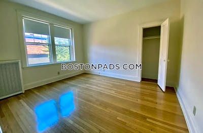 Brookline 2 Bed 1 Bath BROOKLINE- COOLIDGE CORNER $3,600  Coolidge Corner - $3,600