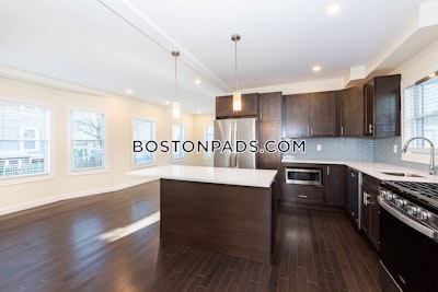 Medford 6 Beds 5.5 Baths  Tufts - $6,900 No Fee