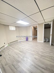 Medford 4 Beds 2 Baths  Tufts - $5,200 No Fee