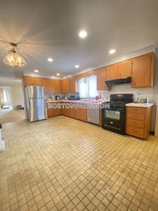 Medford 4 Beds Tufts  Tufts - $4,330 No Fee