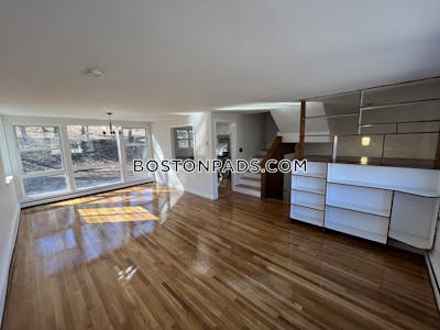 Brookline Nice 3 Bed 1 Bath available NOW on Chestnut St. in Brookline   Brookline Hills - $4,000 No Fee