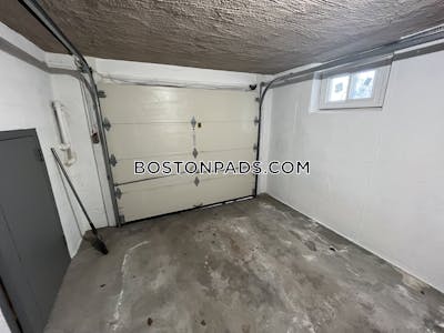 Brookline 3 Bed 1 Bath BROOKLINE  Brookline Hills - $4,000 No Fee