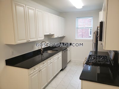 Brookline 1 Bed 1 Bath  Coolidge Corner - $3,350 No Fee