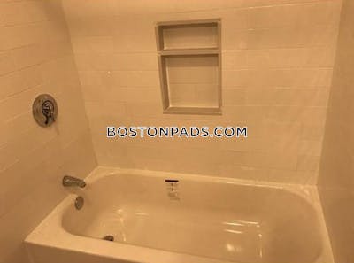 Roxbury 3 Bed 1 Bath BOSTON Boston - $3,410 No Fee