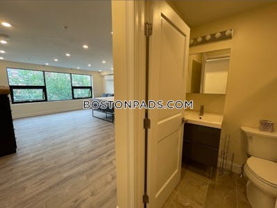 Allston Studio 1 Bath Boston - $2,900 No Fee