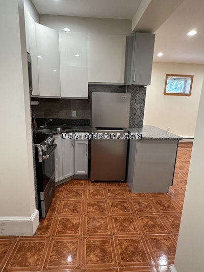 Brookline Excellent 1 bed 1 bath available NOW on Babcock St in Brookline!!   Coolidge Corner - $2,600 No Fee