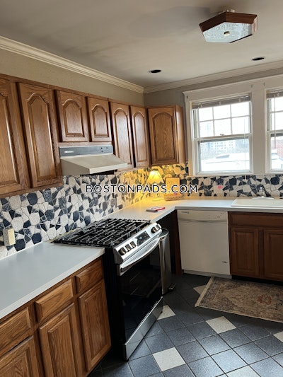 Brookline 3 Beds 1 Bath Brookline  Washington Square - $3,900