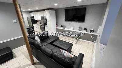 Brookline 1 Bed 1 Bath  Cleveland Circle - $2,925