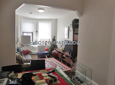 Cambridge 2 Bed 1 Bath CAMBRIDGE  Inman Square - $2,700 No Fee