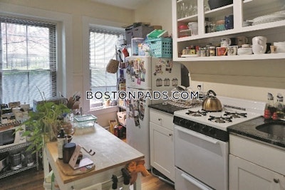 Cambridge Great 1 bed 1 bath available 9/1 on Willow St in Cambridge!  East Cambridge - $2,850