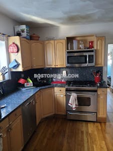 Somerville 4 Beds 2 Baths Davis Square  Davis Square - $3,200