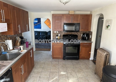 Medford 5 Bed 2 Bath MEDFORD  Tufts - $10,200