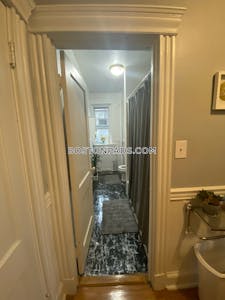 Brookline 1 Bed 1 Bath  Brookline Village - $2,525