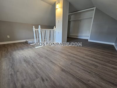 Quincy Renovated, Spacious 2 Bed in Quincy on Water Street!  Quincy Center - $2,395 50% Fee