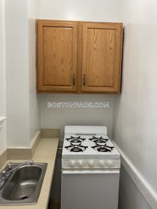 Northeastern/symphony Studio, 1 Bath Unit Boston - $2,200 No Fee