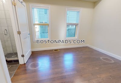 Medford 5 Beds 5.5 Baths  Wellington - $5,995