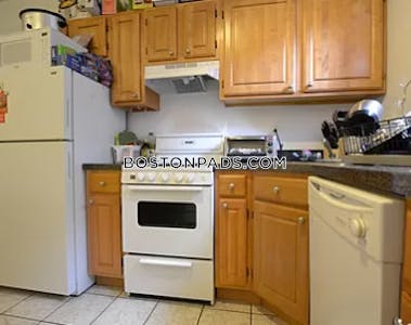 Brookline 2 Bed 1.5 Bath BROOKLINE  Cleveland Circle - $3,450