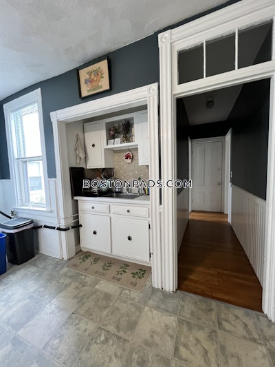 Brookline 2 Bed 1 Bath BROOKLINE- BROOKLINE VILLAGE $3,500  Brookline Village - $3,500