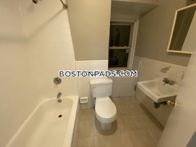 Newton 1 Bed 1 Bath NEWTON  Newton Highlands - $1,850