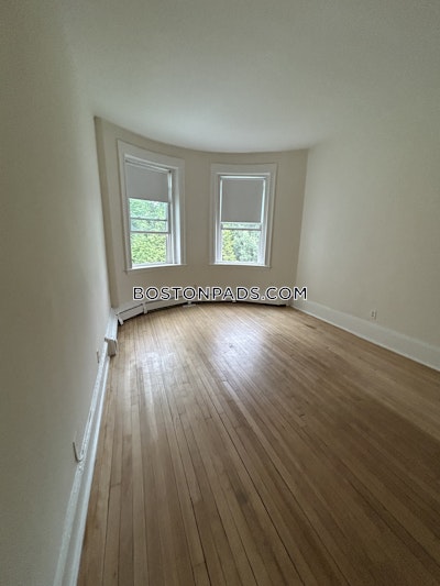 Brookline 2 Bed 1 Bath BROOKLINE- WASHINGTON SQUARE $2,980  Washington Square - $2,980