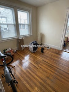 Allston/brighton Border 2.5 Bed 1 Bath BOSTON Boston - $2,995 50% Fee