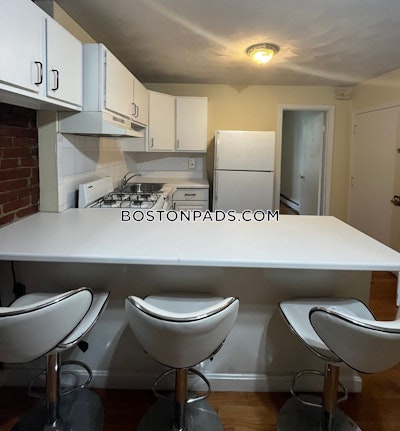 East Boston 2 Beds 1 Bath Boston - $2,800 No Fee