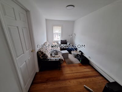 Medford 2.5 Bed 1 Bath MEDFORD  Tufts - $2,750