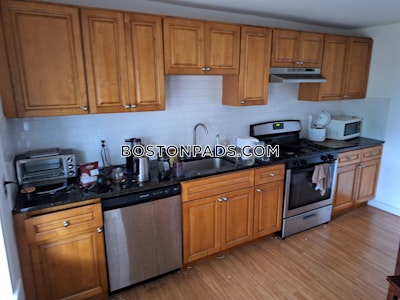 Medford Wonderful 2.5BD/1BA Medford Apartment  Tufts - $3,100