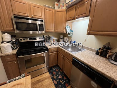 Somerville 2 Bed 1 Bath SOMERVILLE- WEST SOMERVILLE/ TEELE SQUARE $3,400  Tufts - $2,975