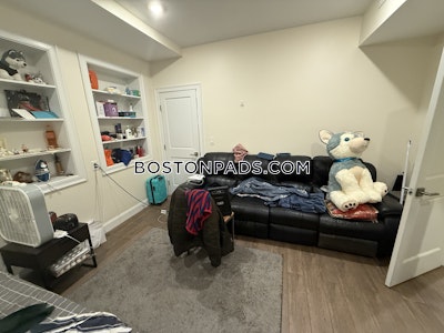 Brookline 3 Beds 2 Baths  Washington Square - $4,400 No Fee