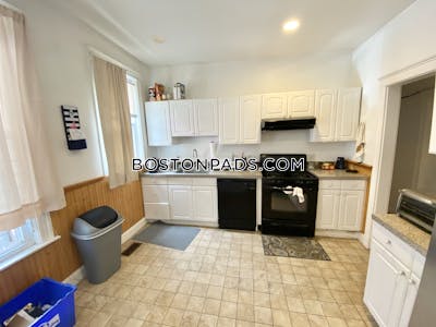 Mission Hill 4 Bed, 1 Bath Unit Boston - $4,800