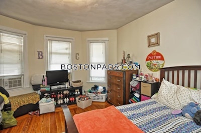 Medford 3 Bed 1 Bath MEDFORD  Tufts - $3,400