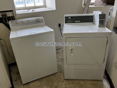 Roxbury 3 Bed 1 Bath BOSTON Boston - $3,600