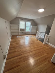 Somerville 2 Beds 1 Bath  Tufts - $2,500 50% Fee