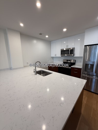 Brookline 1 Bed 1 Bath BROOKLINE  Chestnut Hill - $2,795 No Fee
