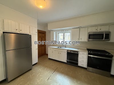 Somerville 5 Beds 2 Baths  Tufts - $6,000 No Fee