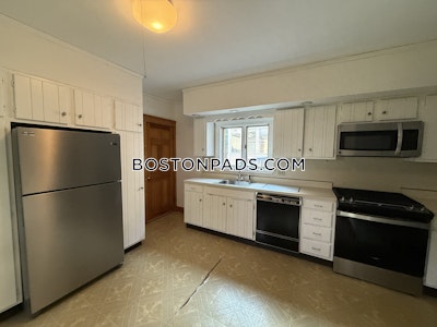 Somerville 5 Beds 2 Baths  Tufts - $6,000 No Fee