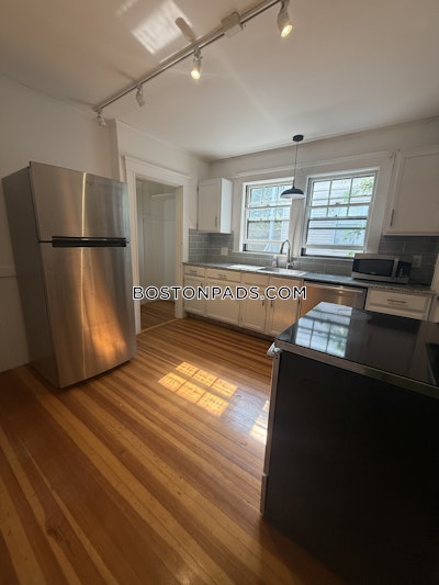Somerville 4 Bed, 1 Bath Unit  Tufts - $5,800 No Fee
