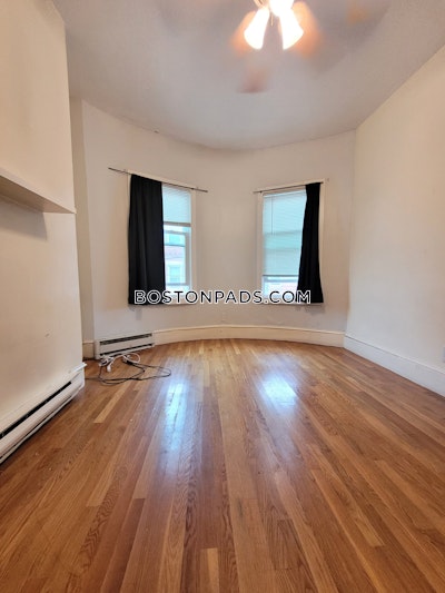 Jamaica Plain 3 Beds 1 Bath Boston - $3,590